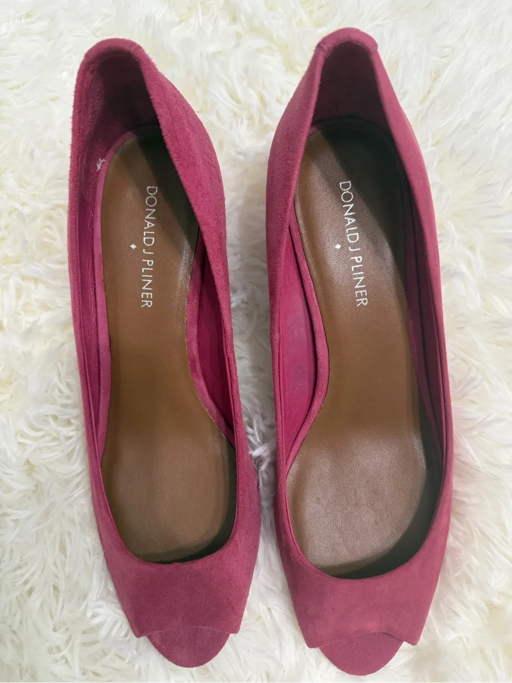 Donald J. Pliner Women’s Suede Wedge Open Toe Pump Shoes Size 8M Berry Pink‎
